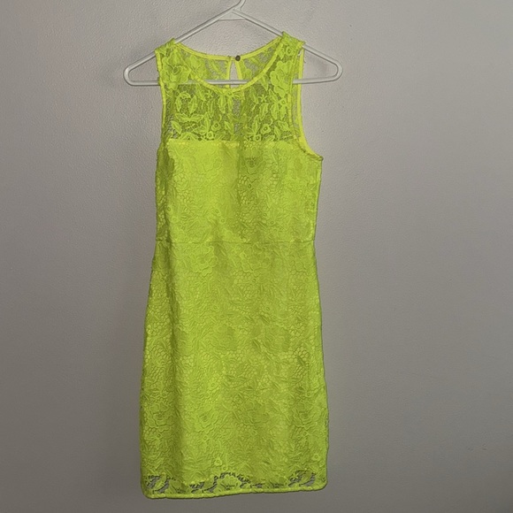 J Crew Collection Floral Lace Sheath Dress Neon Bright Yellow A8182 EUC Size 4 - Picture 2 of 11